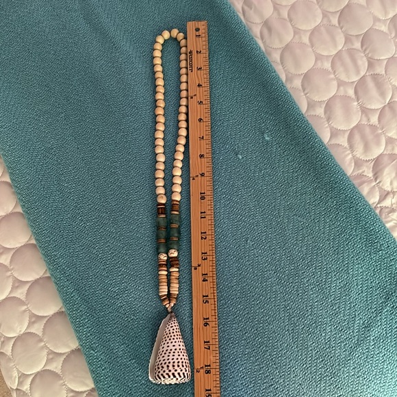 Shell Necklace - Picture 2 of 5